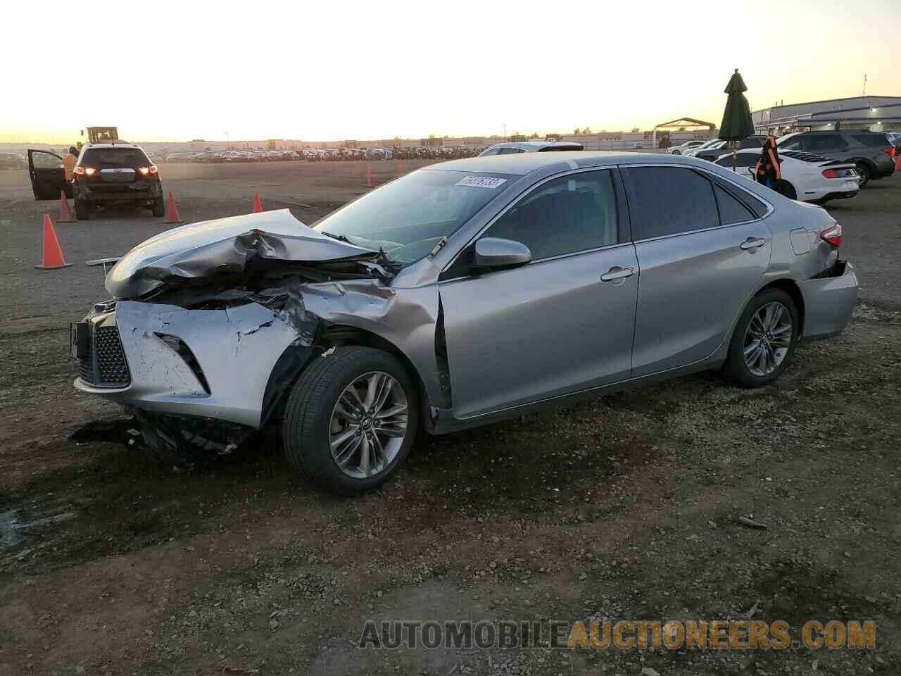 4T1BF1FKXHU388893 TOYOTA CAMRY 2017