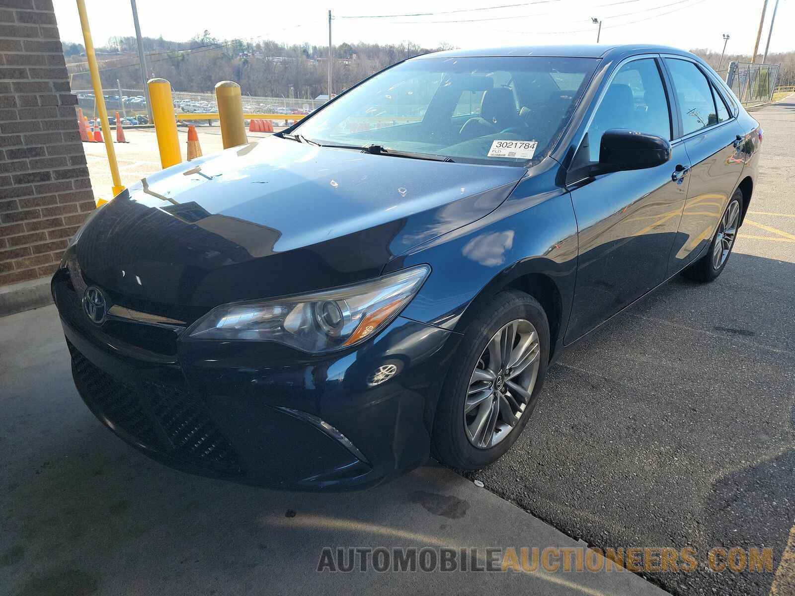 4T1BF1FKXHU403621 Toyota Camry 2017