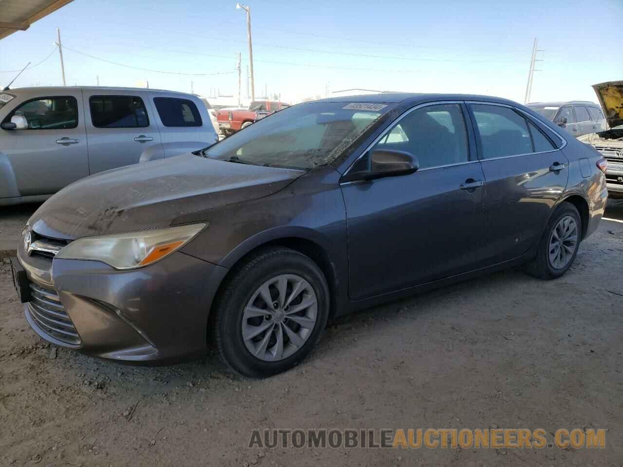 4T1BF1FKXHU431323 TOYOTA CAMRY 2017