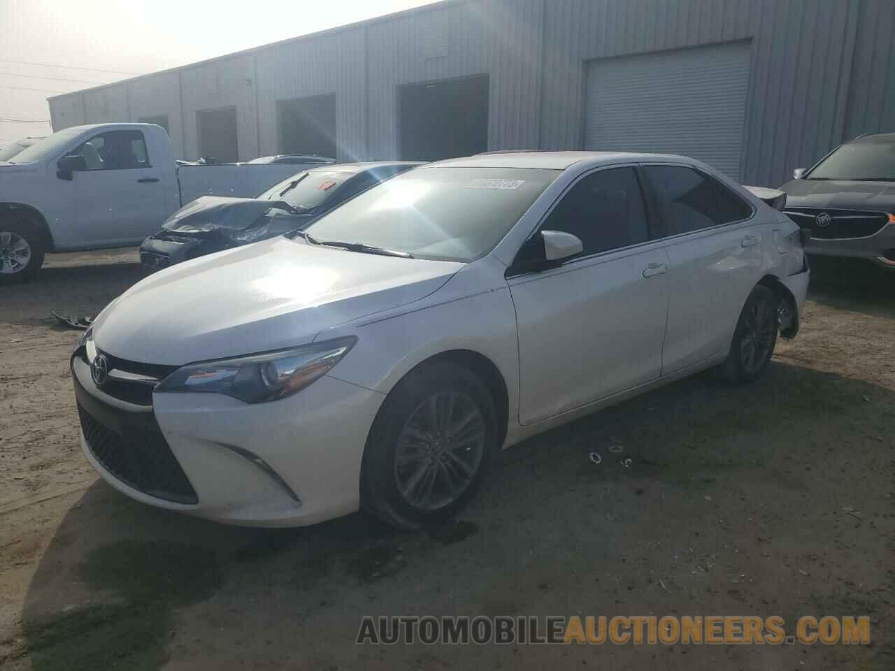 4T1BF1FKXHU445514 TOYOTA CAMRY 2017