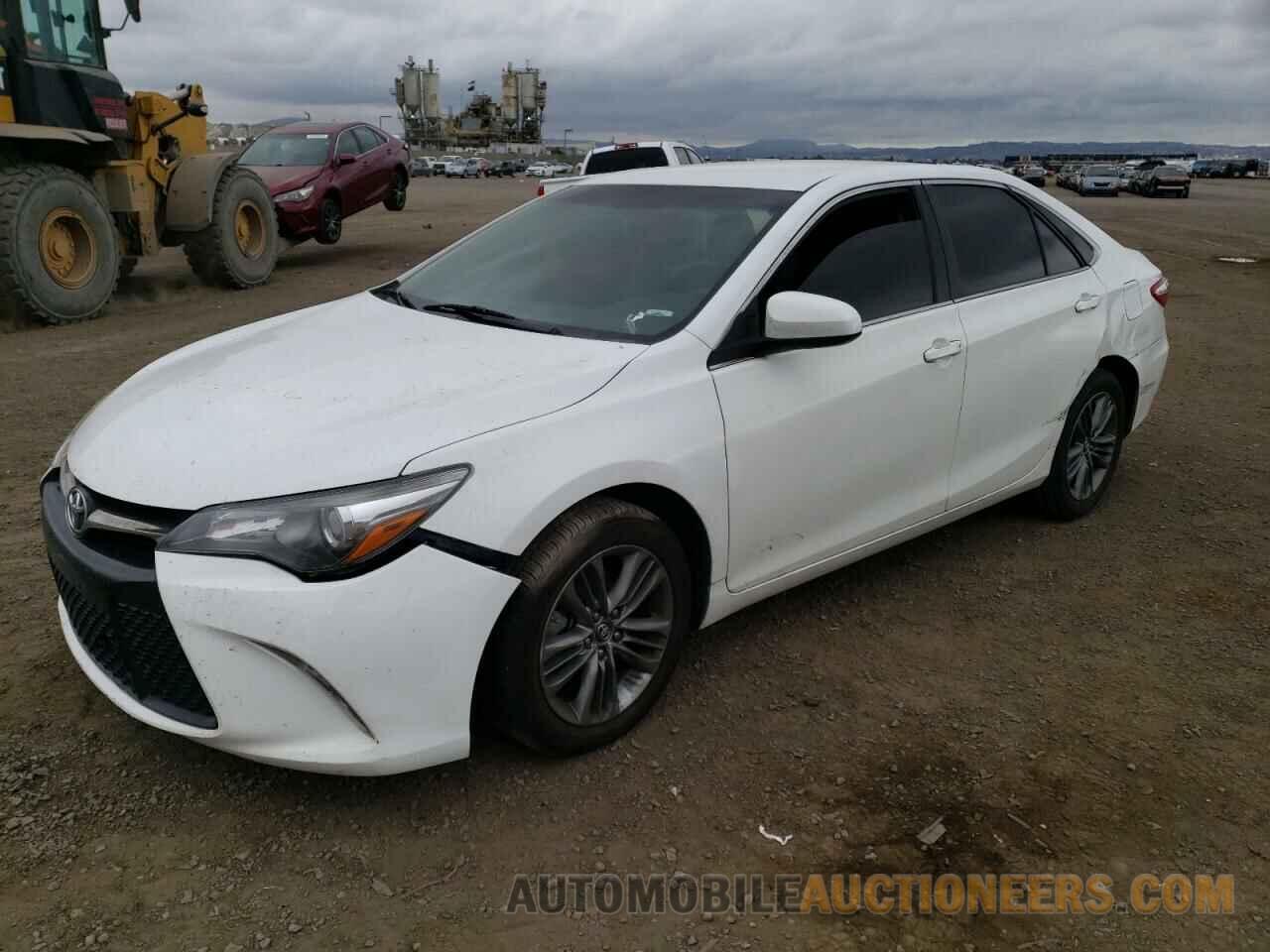 4T1BF1FKXHU455038 TOYOTA CAMRY 2017