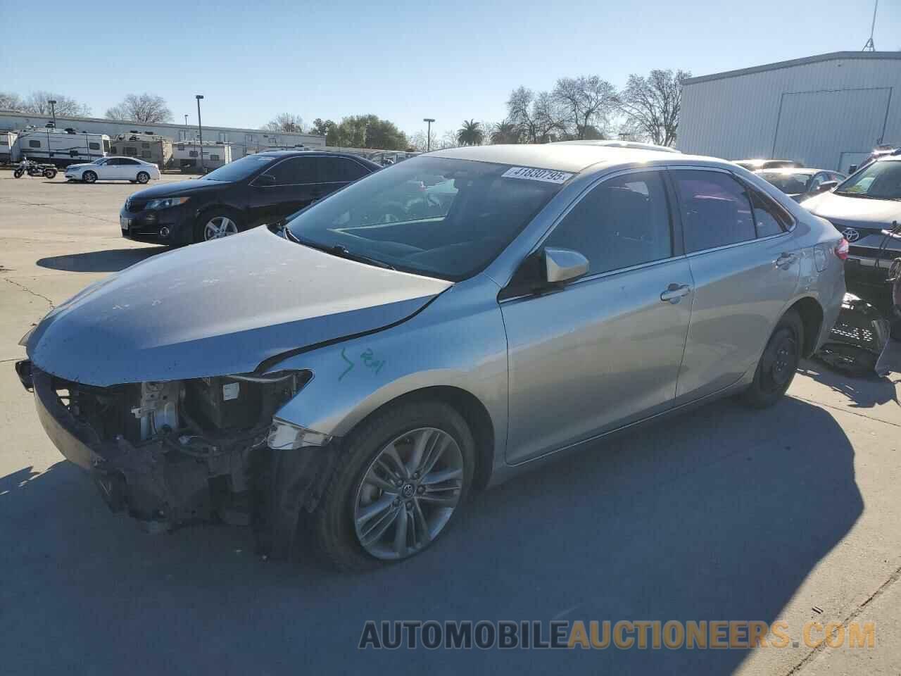 4T1BF1FKXHU624393 TOYOTA CAMRY 2017