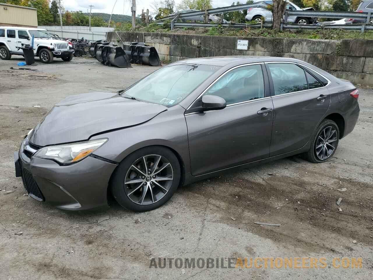 4T1BF1FKXHU649701 TOYOTA CAMRY 2017