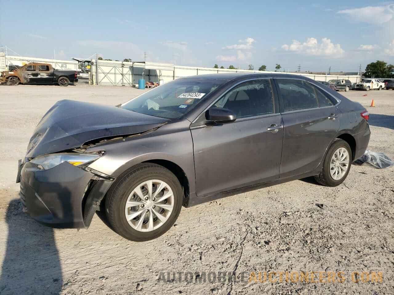 4T1BF1FKXHU658592 TOYOTA CAMRY 2017