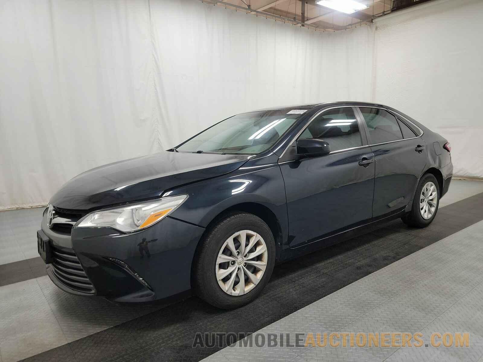 4T1BF1FKXHU660472 Toyota Camry LE 2017