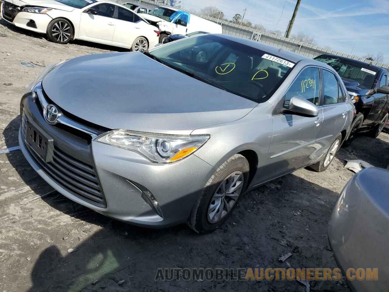 4T1BF1FKXHU666076 TOYOTA CAMRY 2017