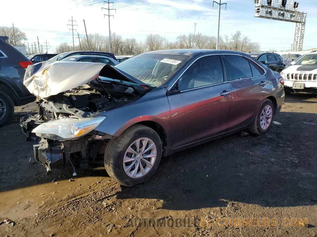 4T1BF1FKXHU678213 TOYOTA CAMRY 2017