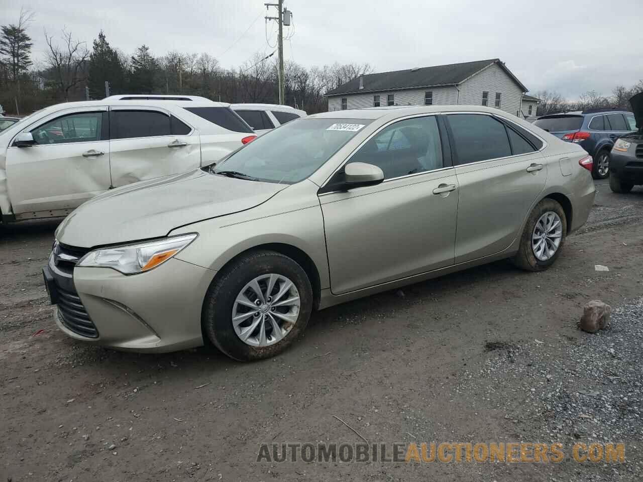 4T1BF1FKXHU682097 TOYOTA CAMRY 2017