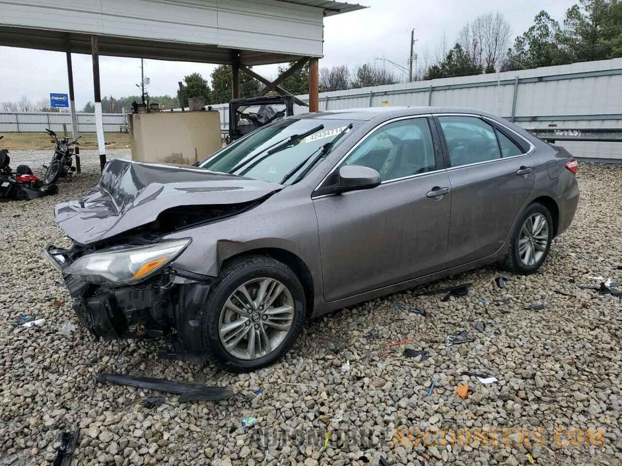 4T1BF1FKXHU688577 TOYOTA CAMRY 2017