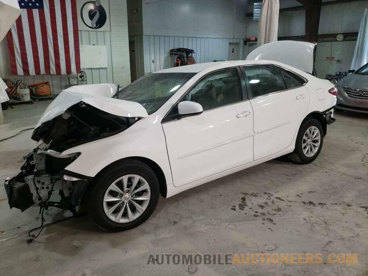 4T1BF1FKXHU689700 TOYOTA CAMRY 2017