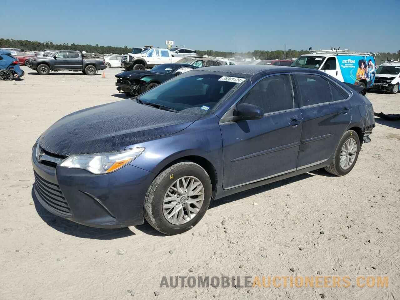 4T1BF1FKXHU698087 TOYOTA CAMRY 2017