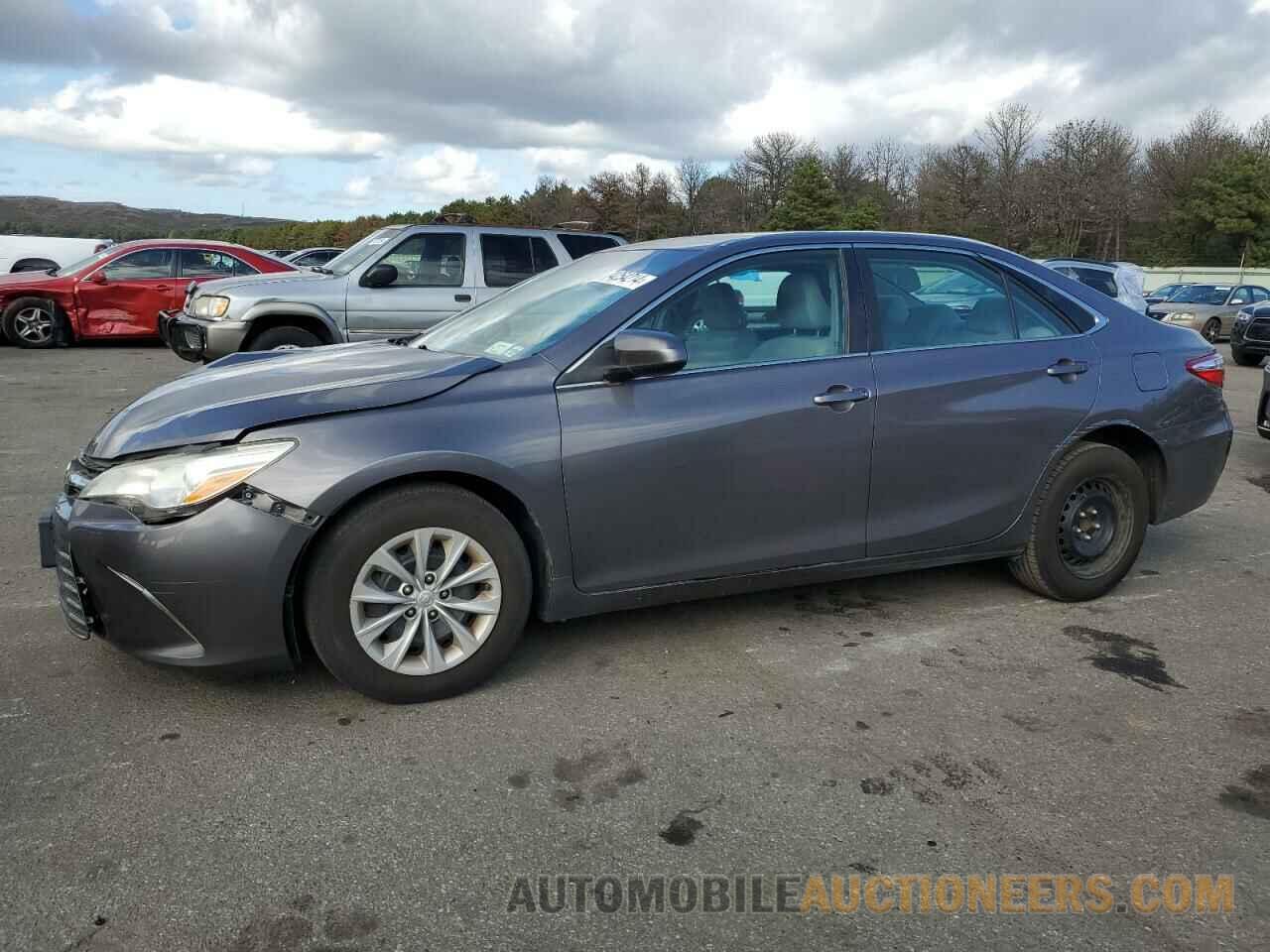 4T1BF1FKXHU702333 TOYOTA CAMRY 2017