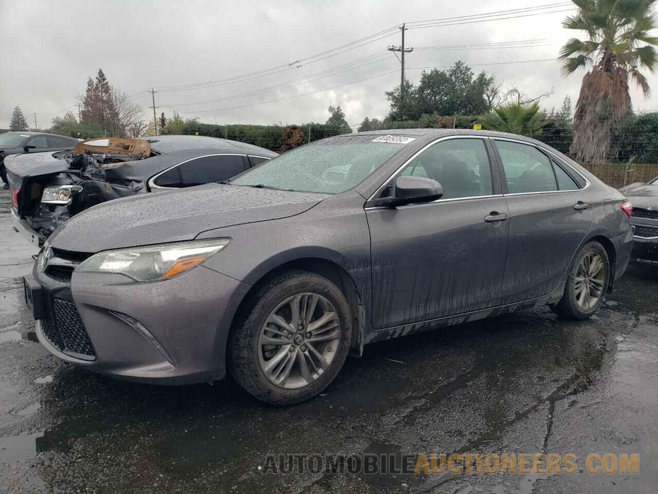 4T1BF1FKXHU716944 TOYOTA CAMRY 2017