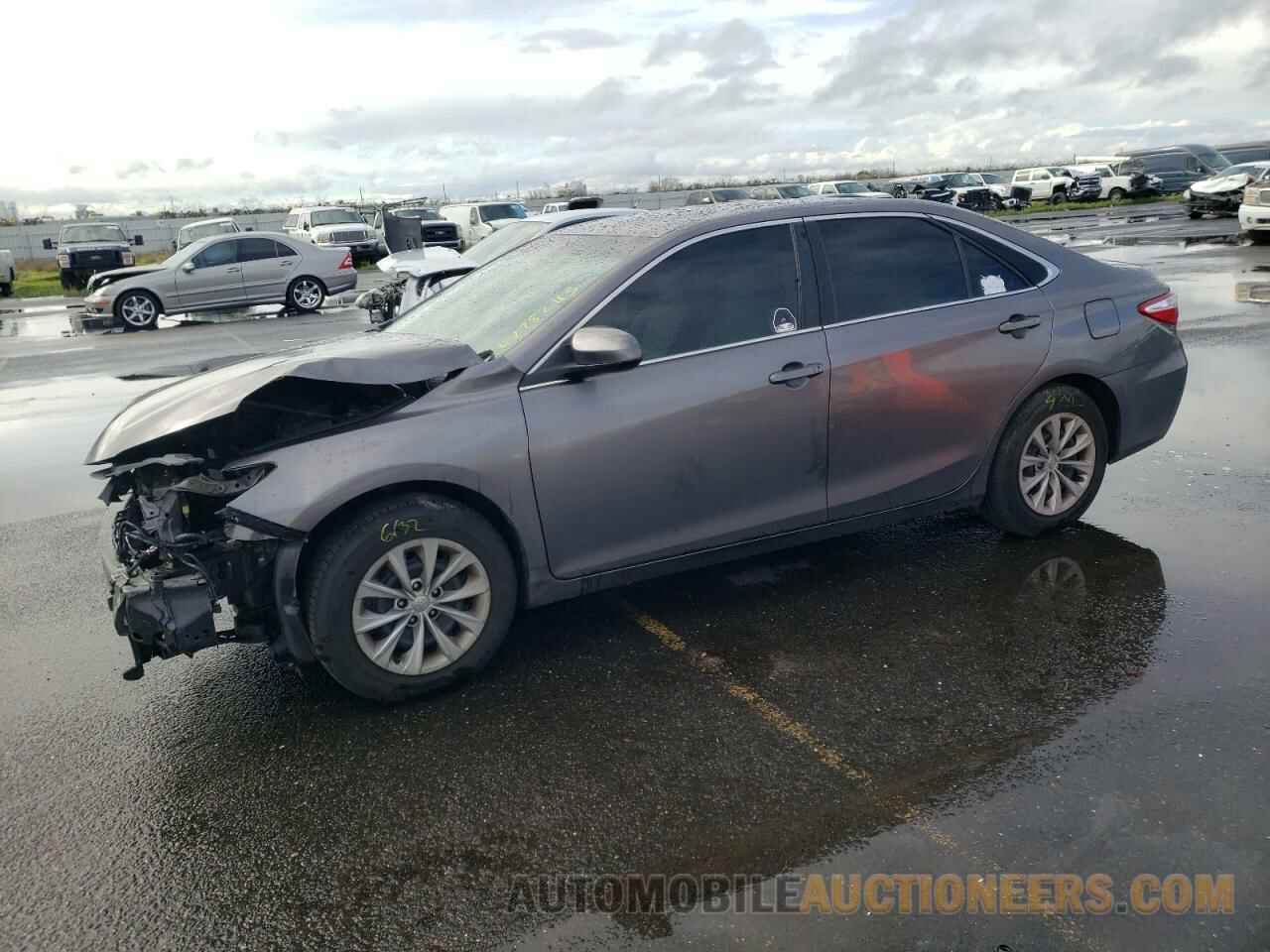 4T1BF1FKXHU725014 TOYOTA CAMRY 2017