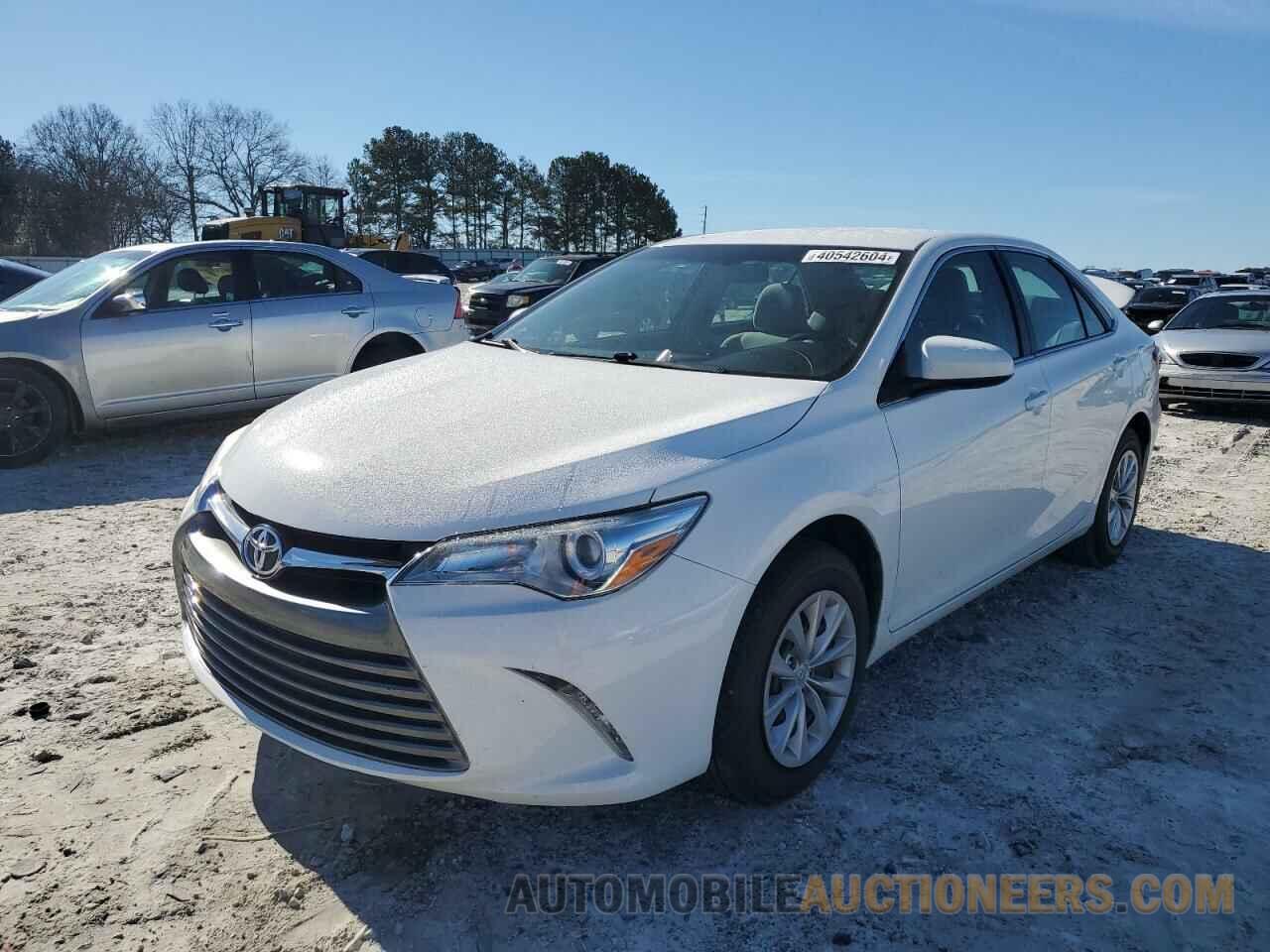 4T1BF1FKXHU806529 TOYOTA CAMRY 2017