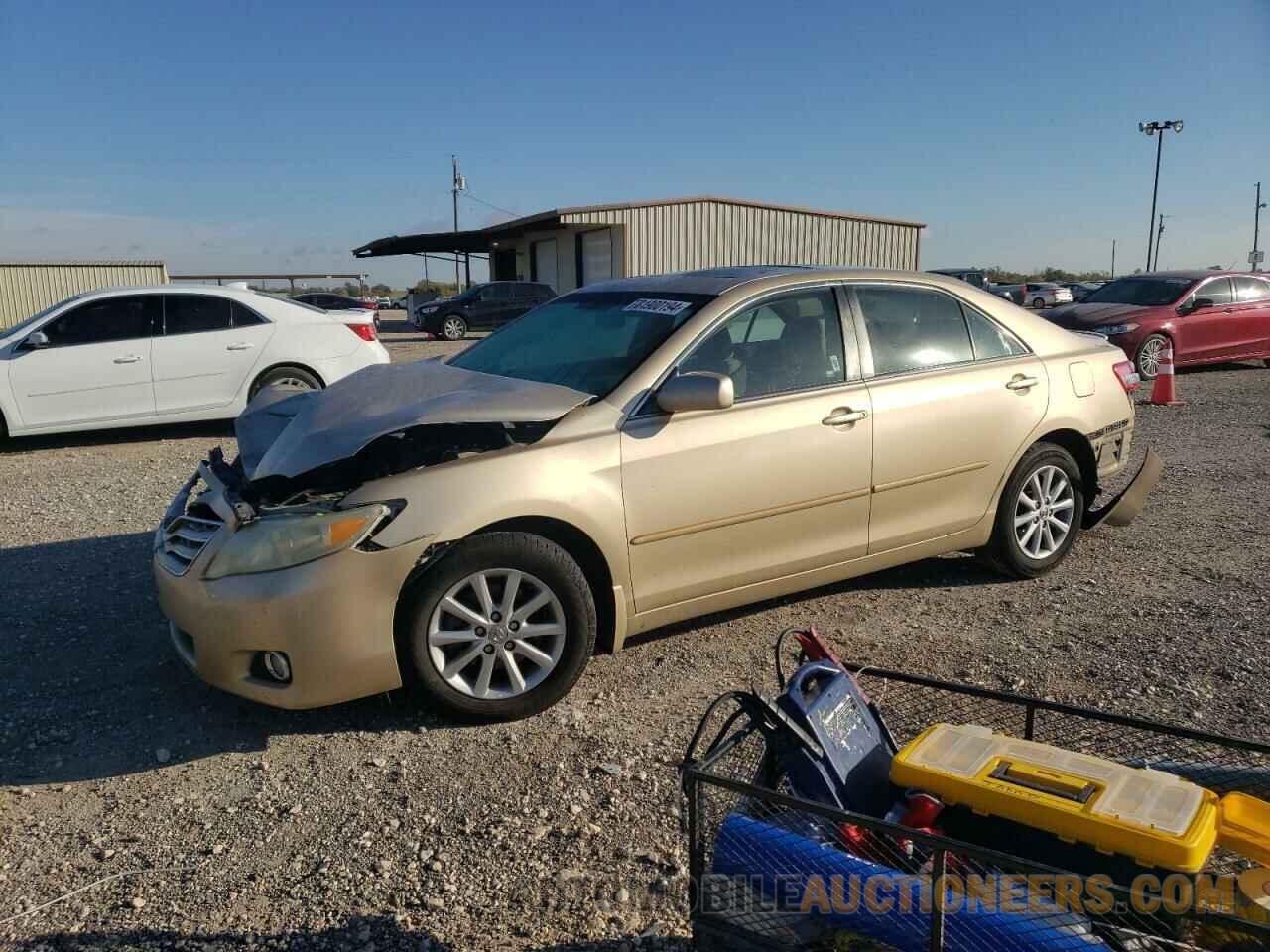 4T1BF3EK0BU166268 TOYOTA CAMRY 2011