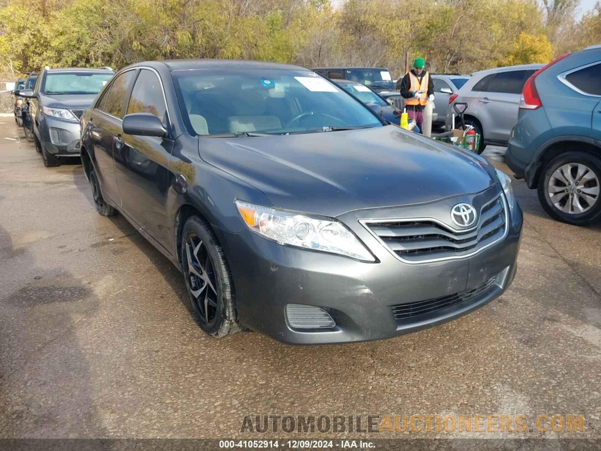 4T1BF3EK1BU158230 TOYOTA CAMRY 2011