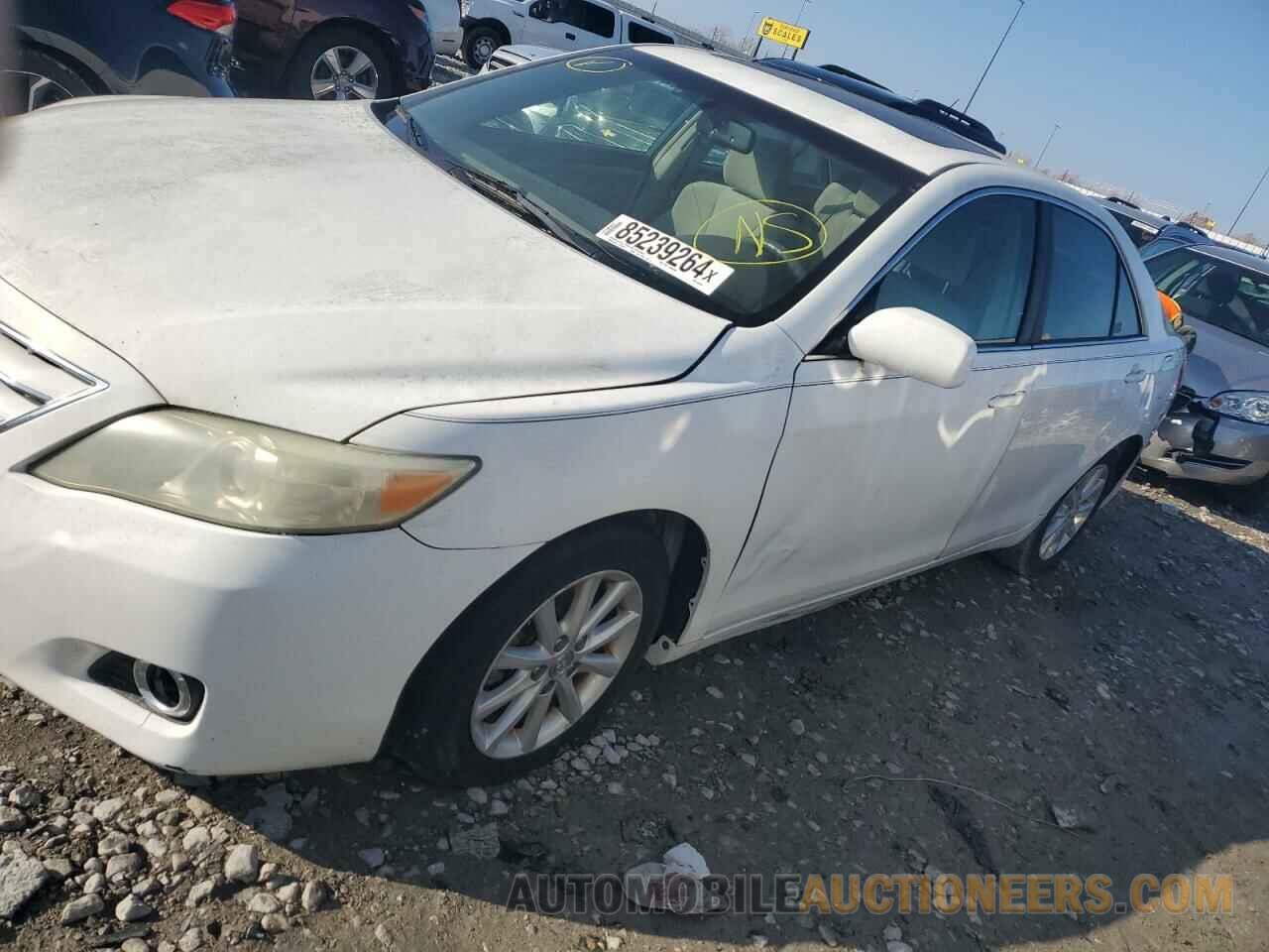 4T1BF3EK1BU629020 TOYOTA CAMRY 2011