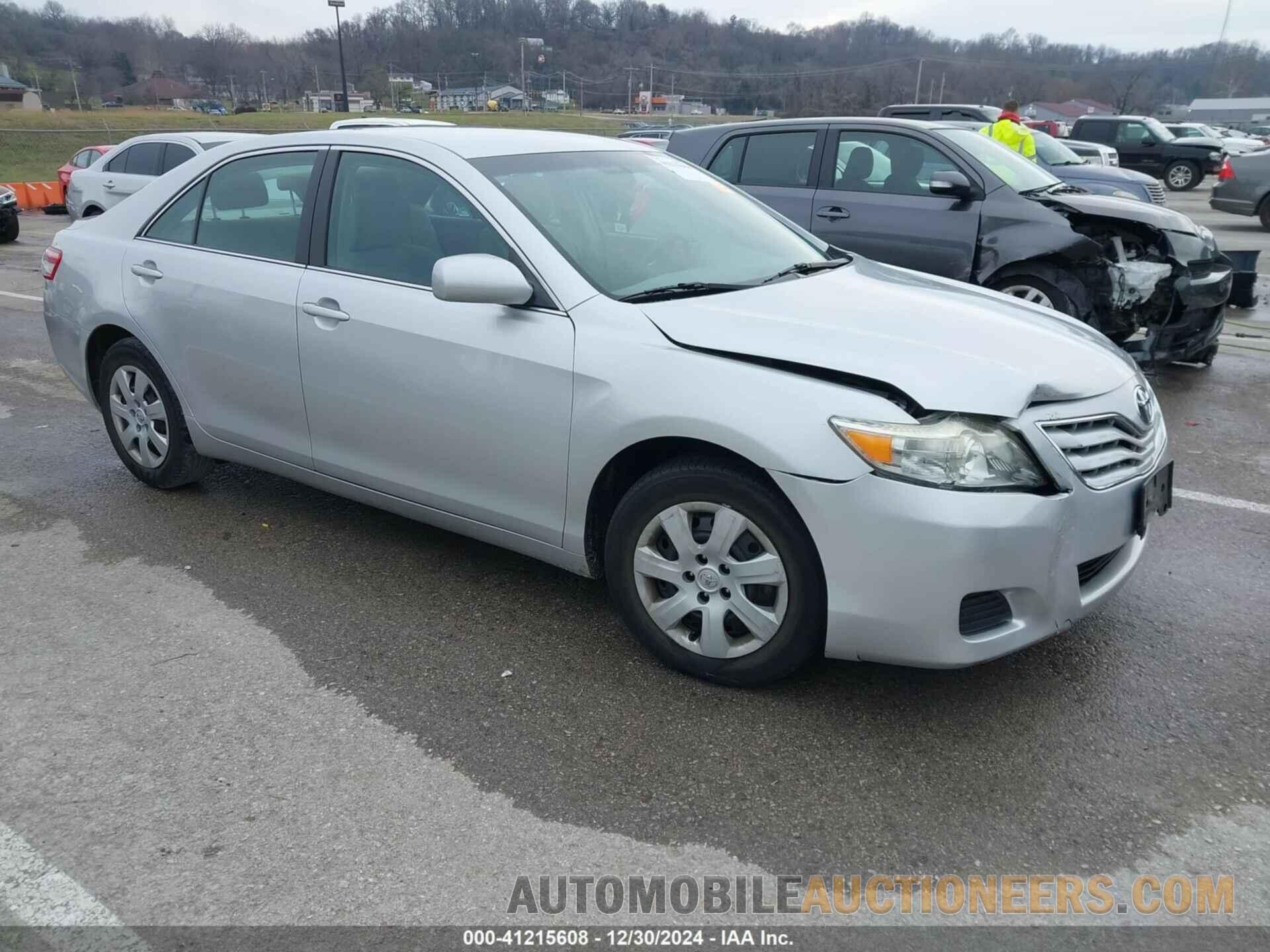 4T1BF3EK1BU647016 TOYOTA CAMRY 2011