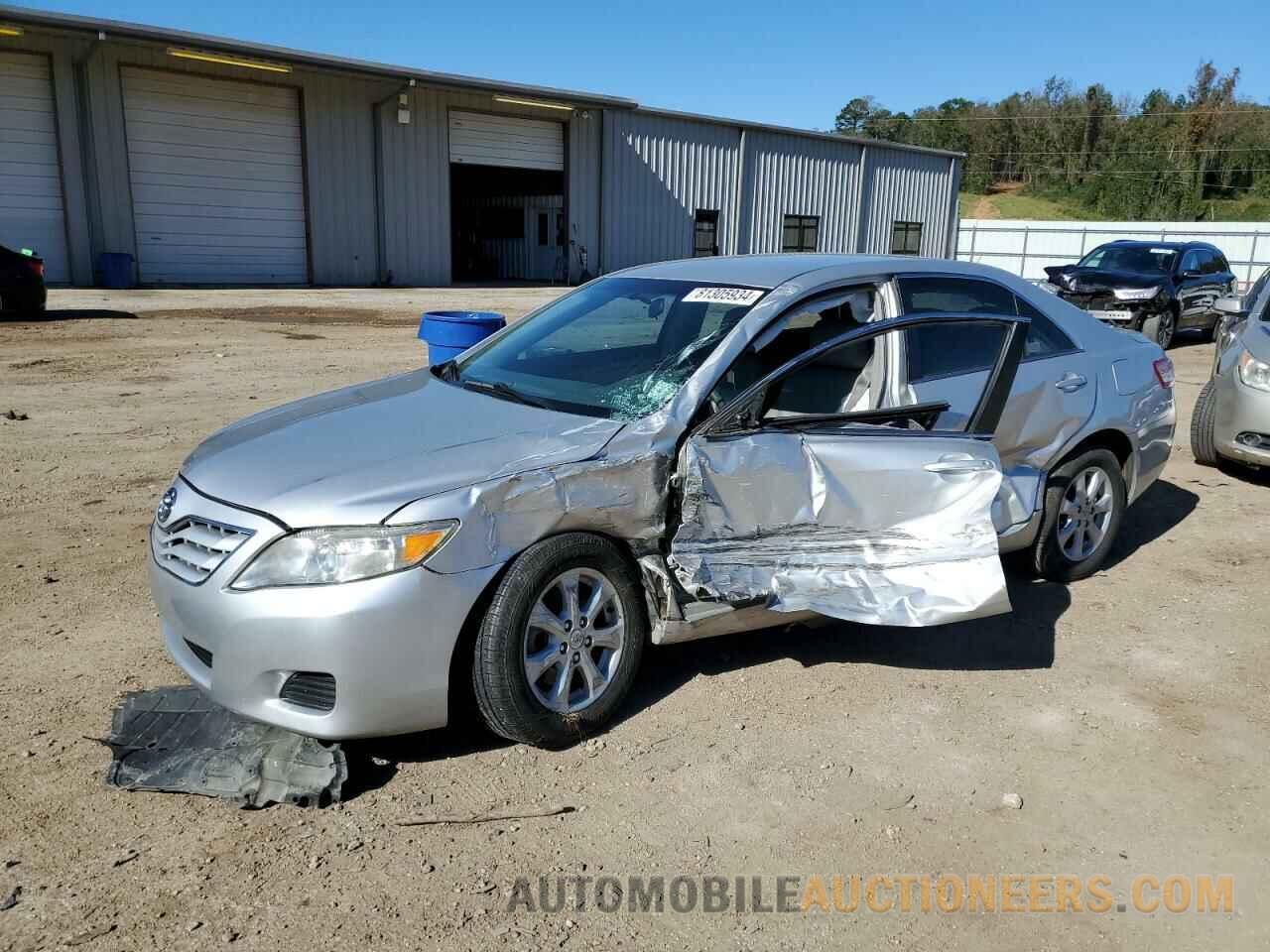 4T1BF3EK1BU735709 TOYOTA CAMRY 2011