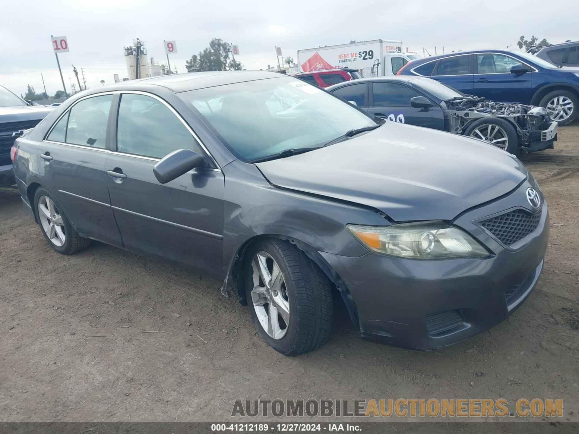 4T1BF3EK2BU156082 TOYOTA CAMRY 2011