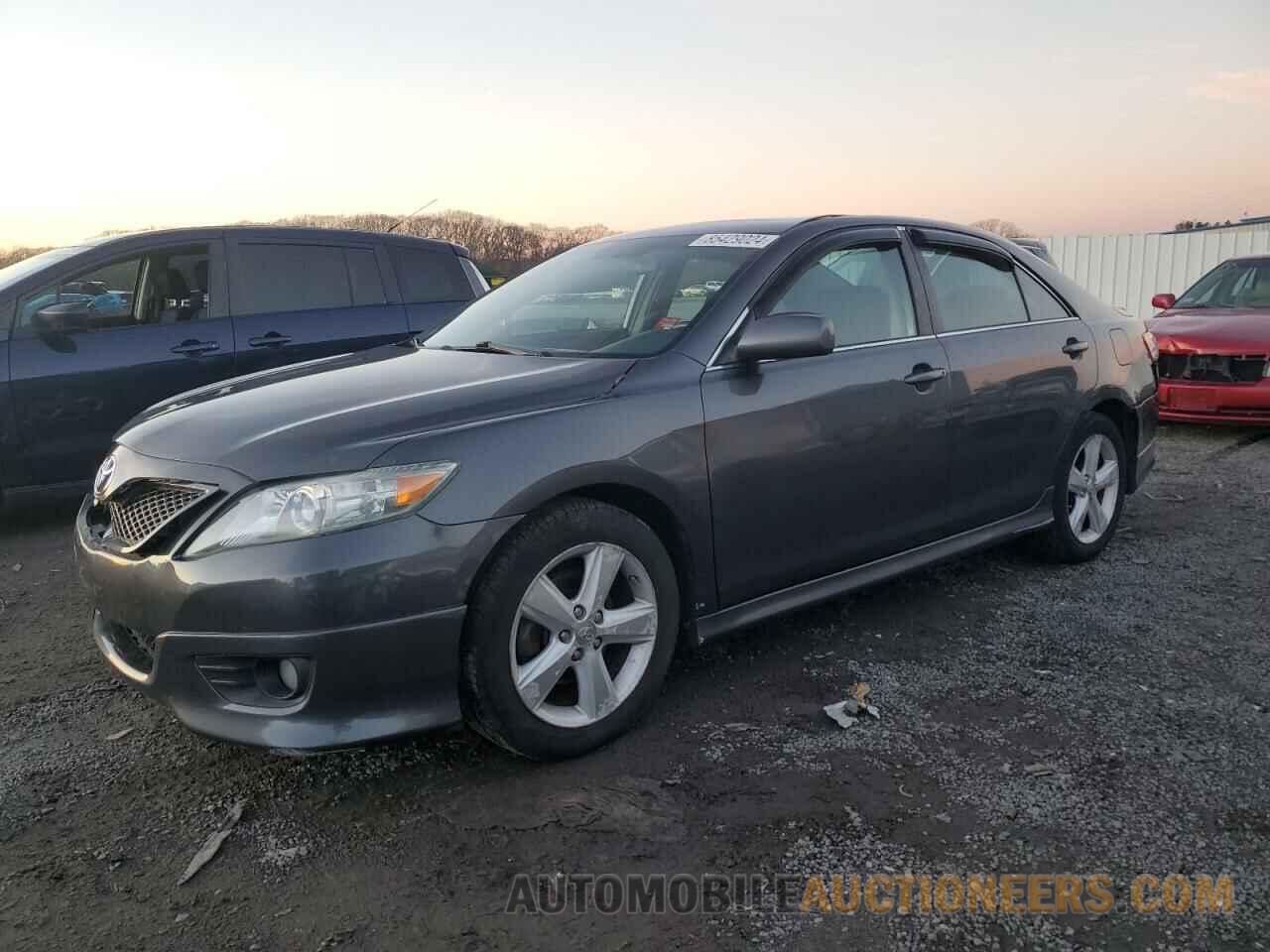 4T1BF3EK3BU124984 TOYOTA CAMRY 2011