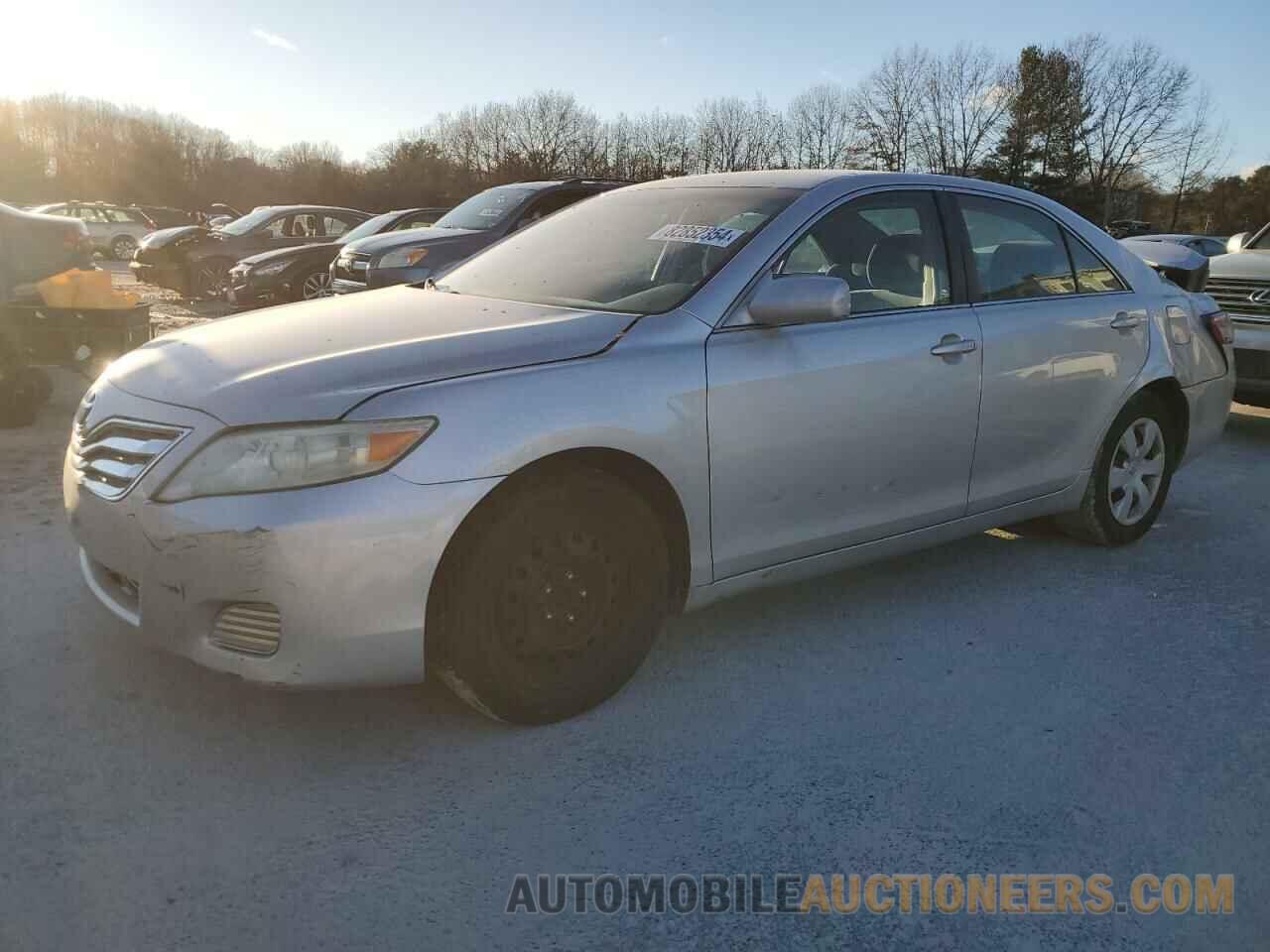 4T1BF3EK3BU129957 TOYOTA CAMRY 2011