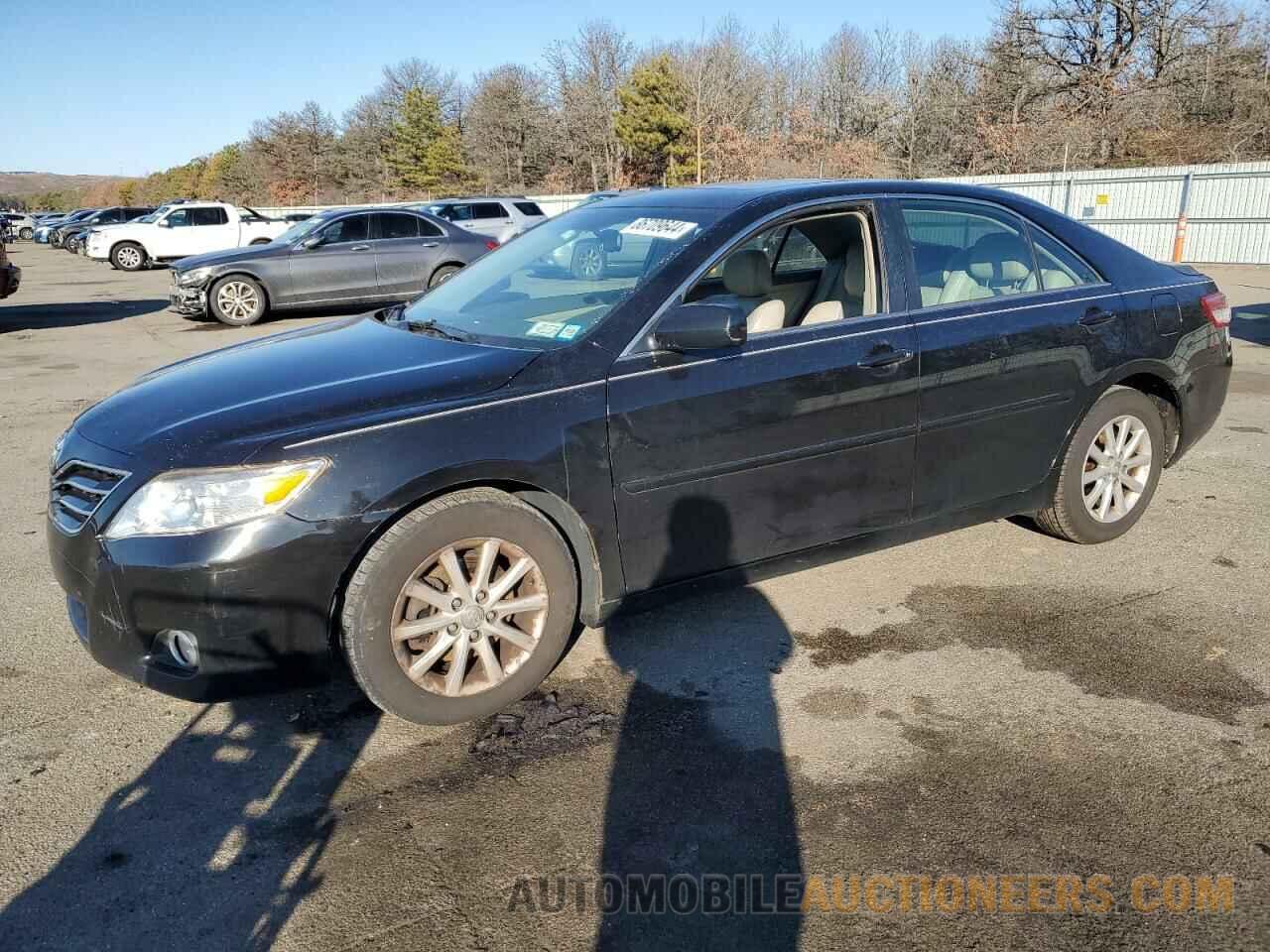 4T1BF3EK3BU708012 TOYOTA CAMRY 2011