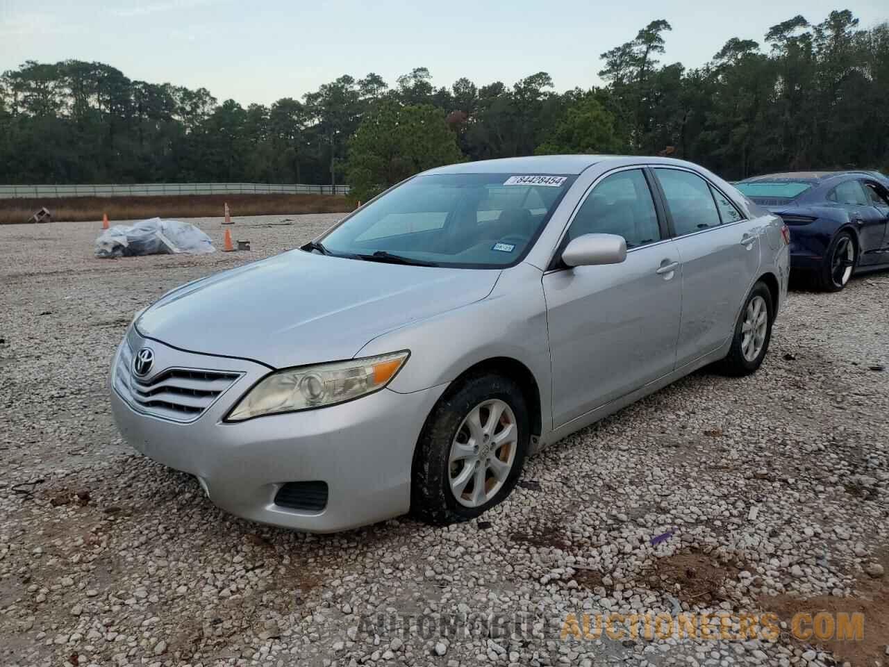 4T1BF3EK5BU770267 TOYOTA CAMRY 2011