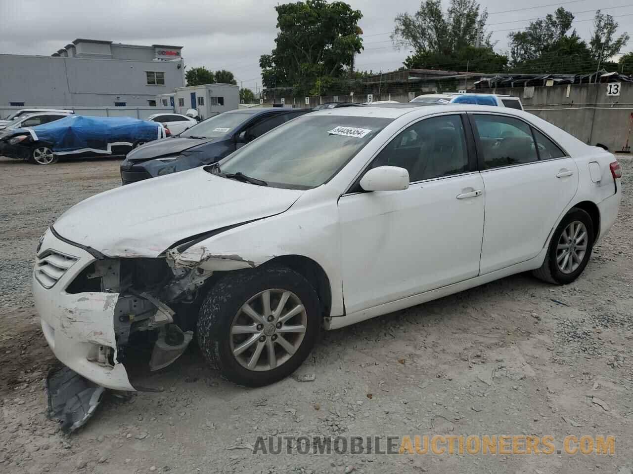 4T1BF3EK6BU593518 TOYOTA CAMRY 2011