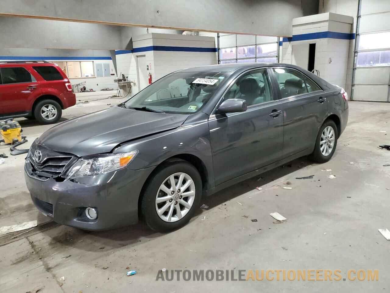 4T1BF3EK7BU124082 TOYOTA CAMRY 2011