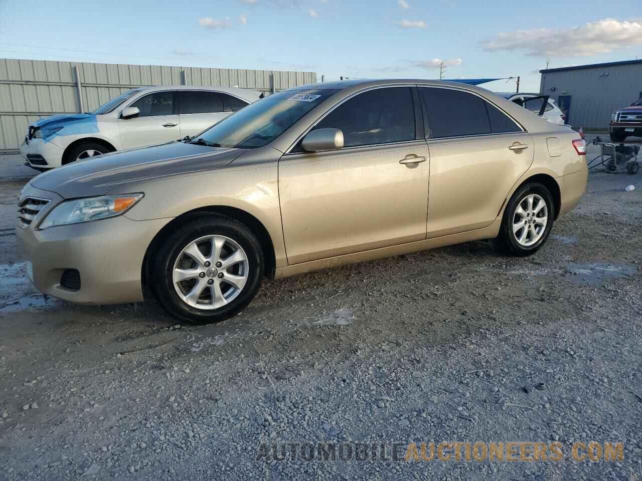 4T1BF3EK8BU172884 TOYOTA CAMRY 2011