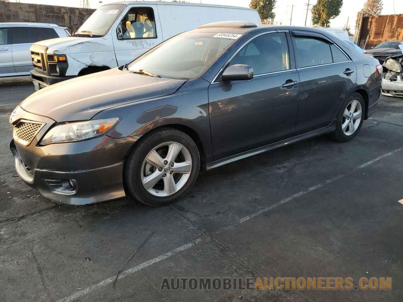 4T1BF3EK8BU211604 TOYOTA CAMRY 2011