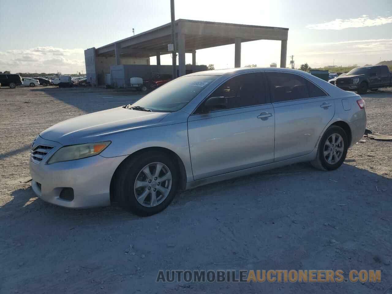 4T1BF3EK8BU214034 TOYOTA CAMRY 2011