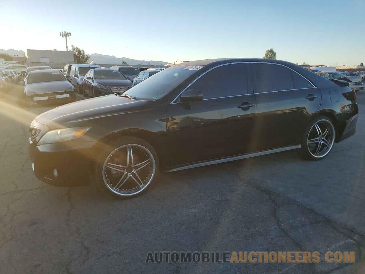 4T1BF3EK8BU229732 TOYOTA CAMRY 2011