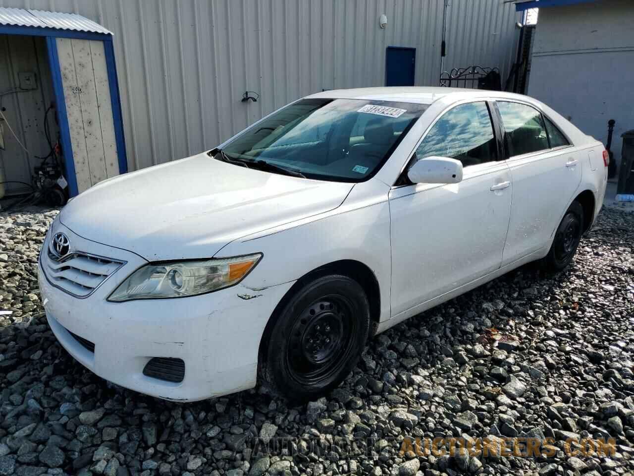 4T1BF3EK8BU582701 TOYOTA CAMRY 2011