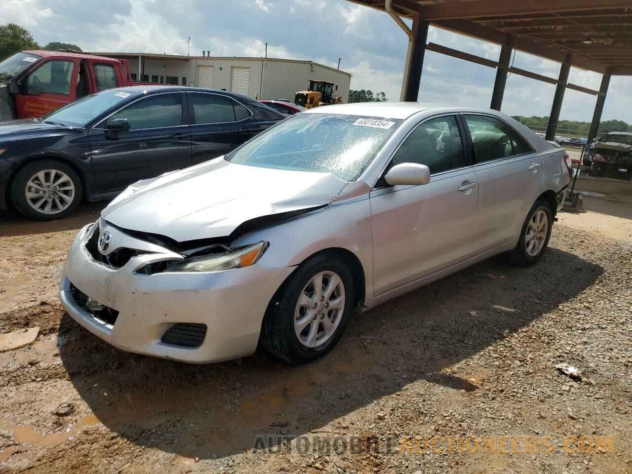 4T1BF3EK8BU588014 TOYOTA CAMRY 2011