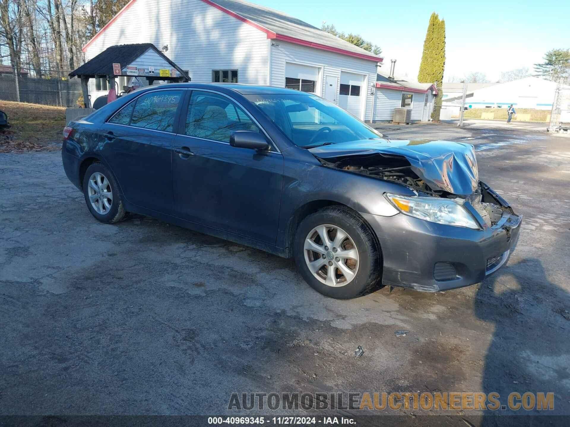 4T1BF3EK8BU702870 TOYOTA CAMRY 2011