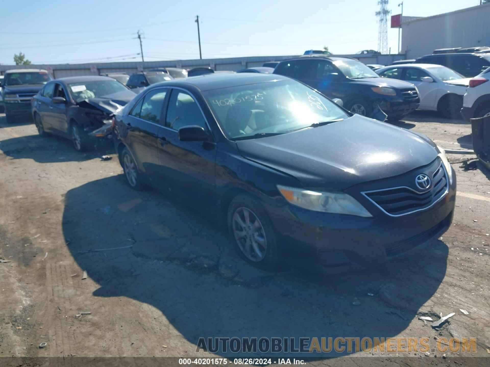 4T1BF3EKXBU192635 TOYOTA CAMRY 2011