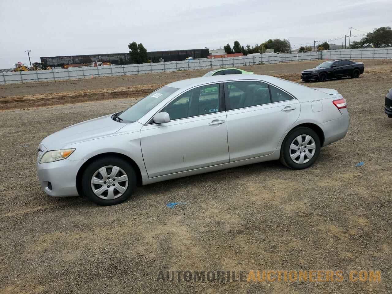 4T1BF3EKXBU618744 TOYOTA CAMRY 2011