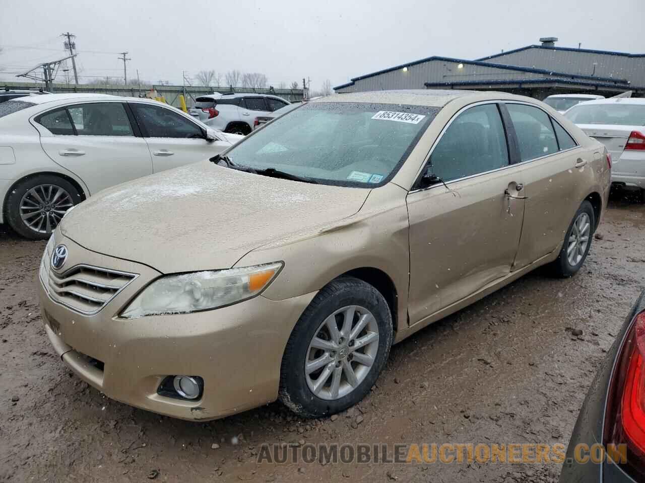 4T1BF3EKXBU637116 TOYOTA CAMRY 2011