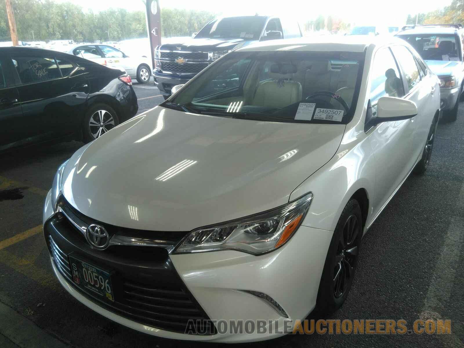 4T1BK1FK4FU565687 Toyota Camry 2015