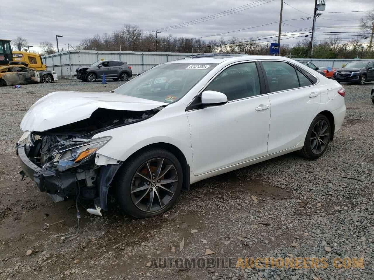 4T1BK1FKXFU564611 TOYOTA CAMRY 2015