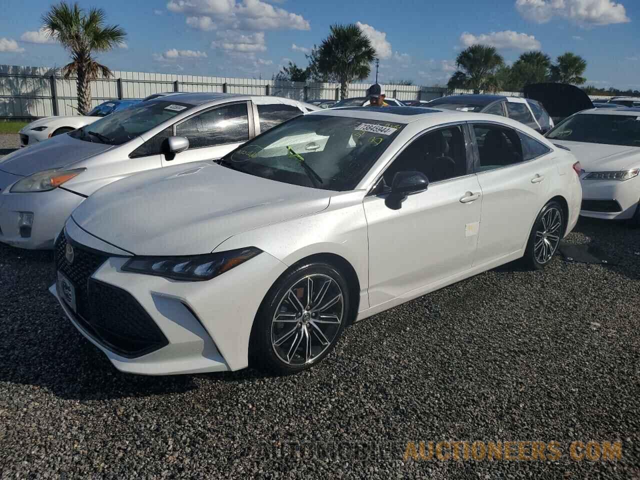 4T1BZ1FB4KU003665 TOYOTA AVALON 2019