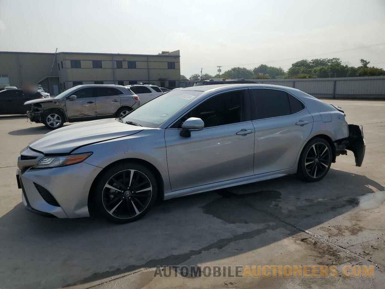 4T1BZ1HK0JU003111 TOYOTA CAMRY 2018