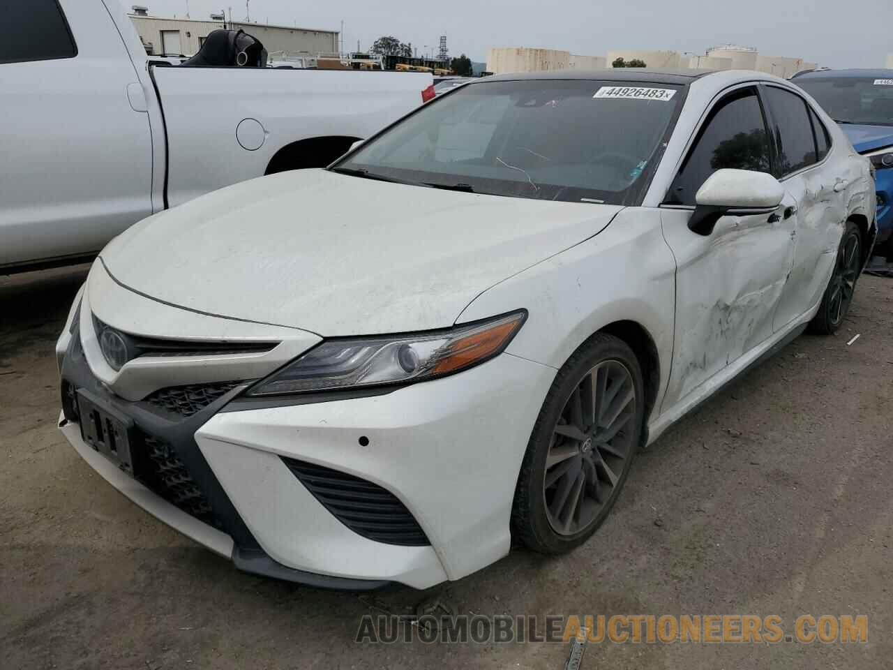 4T1BZ1HK0JU004887 TOYOTA CAMRY 2018