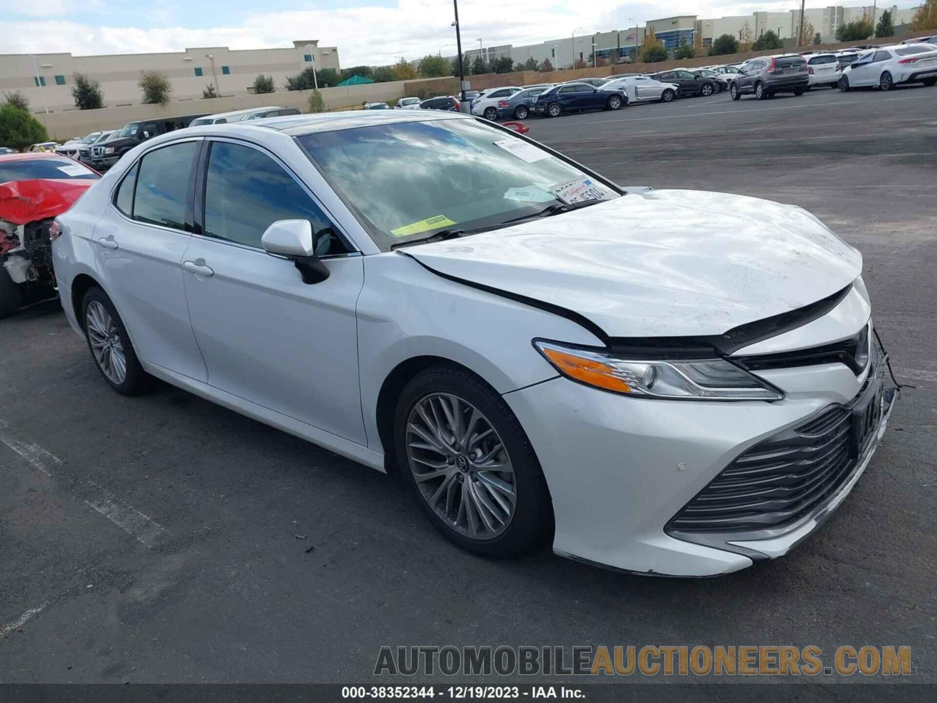 4T1BZ1HK0JU005764 TOYOTA CAMRY 2018