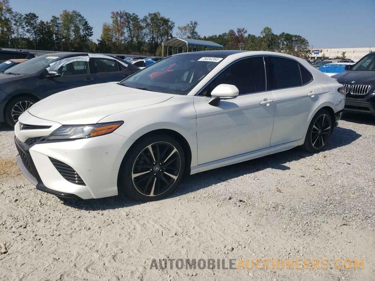 4T1BZ1HK0JU020670 TOYOTA CAMRY 2018