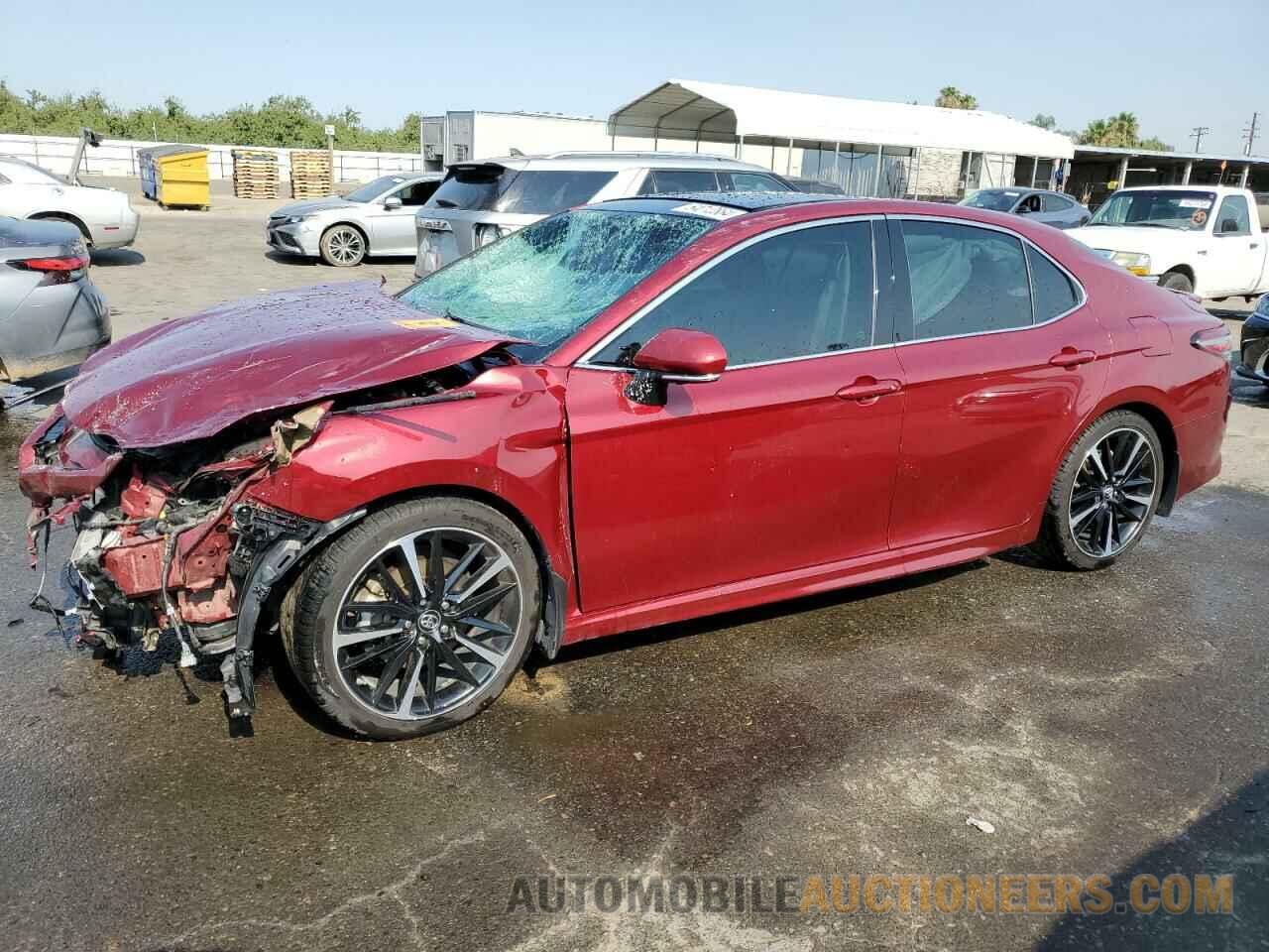 4T1BZ1HK0JU501387 TOYOTA CAMRY 2018