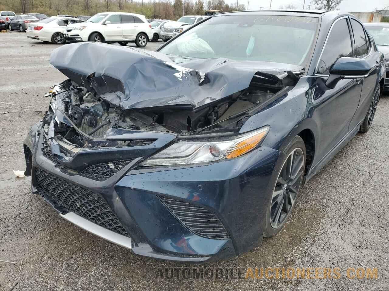 4T1BZ1HK0JU504984 TOYOTA CAMRY 2018